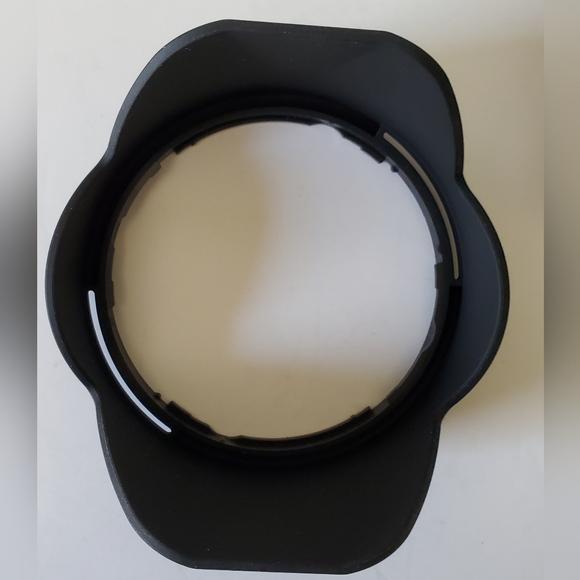 Nikon HB-N106 Lens Hood - New with Box - Picture 3 of 5